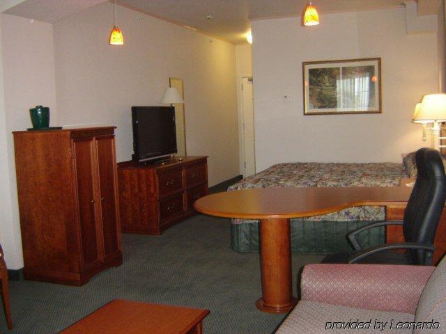 Holiday Inn Express & Suites Tacoma South - Lakewood, An Ihg Hotel Ruang foto